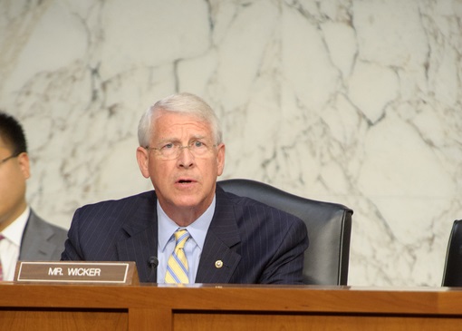Senators to FCC: Close the Rural Broadband Gap