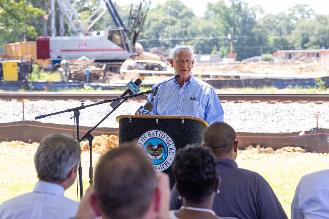 Wicker Promotes Economic Development