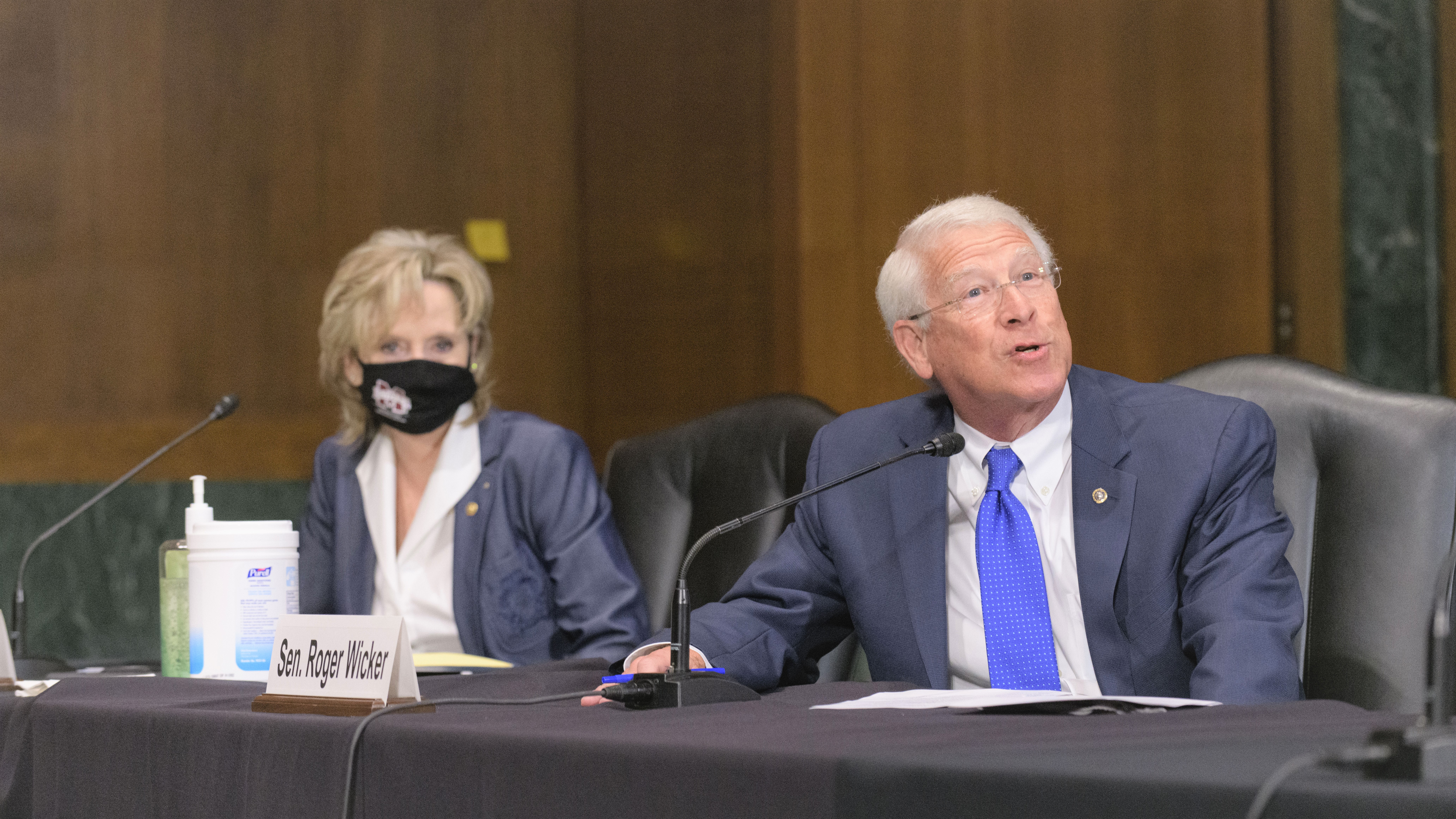 Wicker, Hyde-Smith, Colleagues Call for Accountability on Illegal Immigrant Flights
