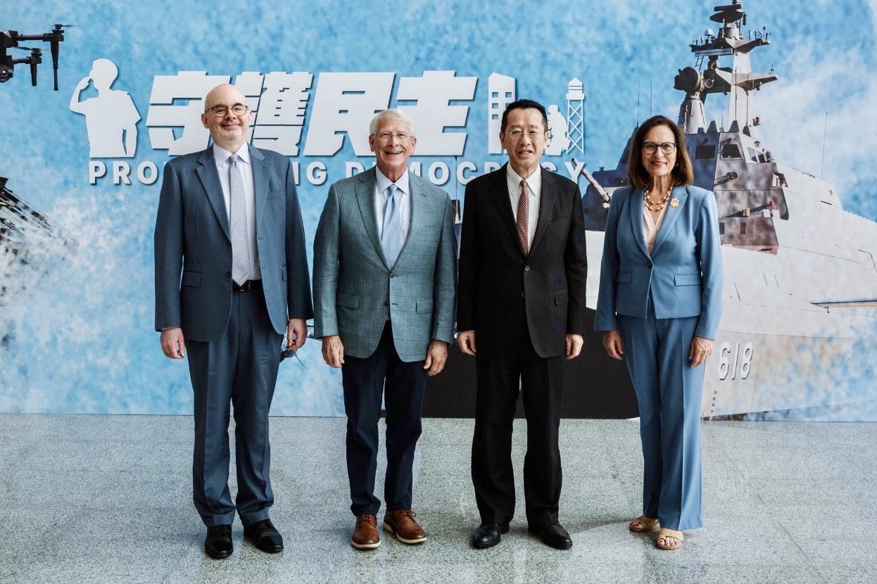 Wicker Visits Taiwan