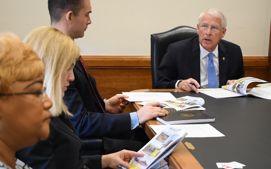 Wicker Meets With Mississippi Levee Boards