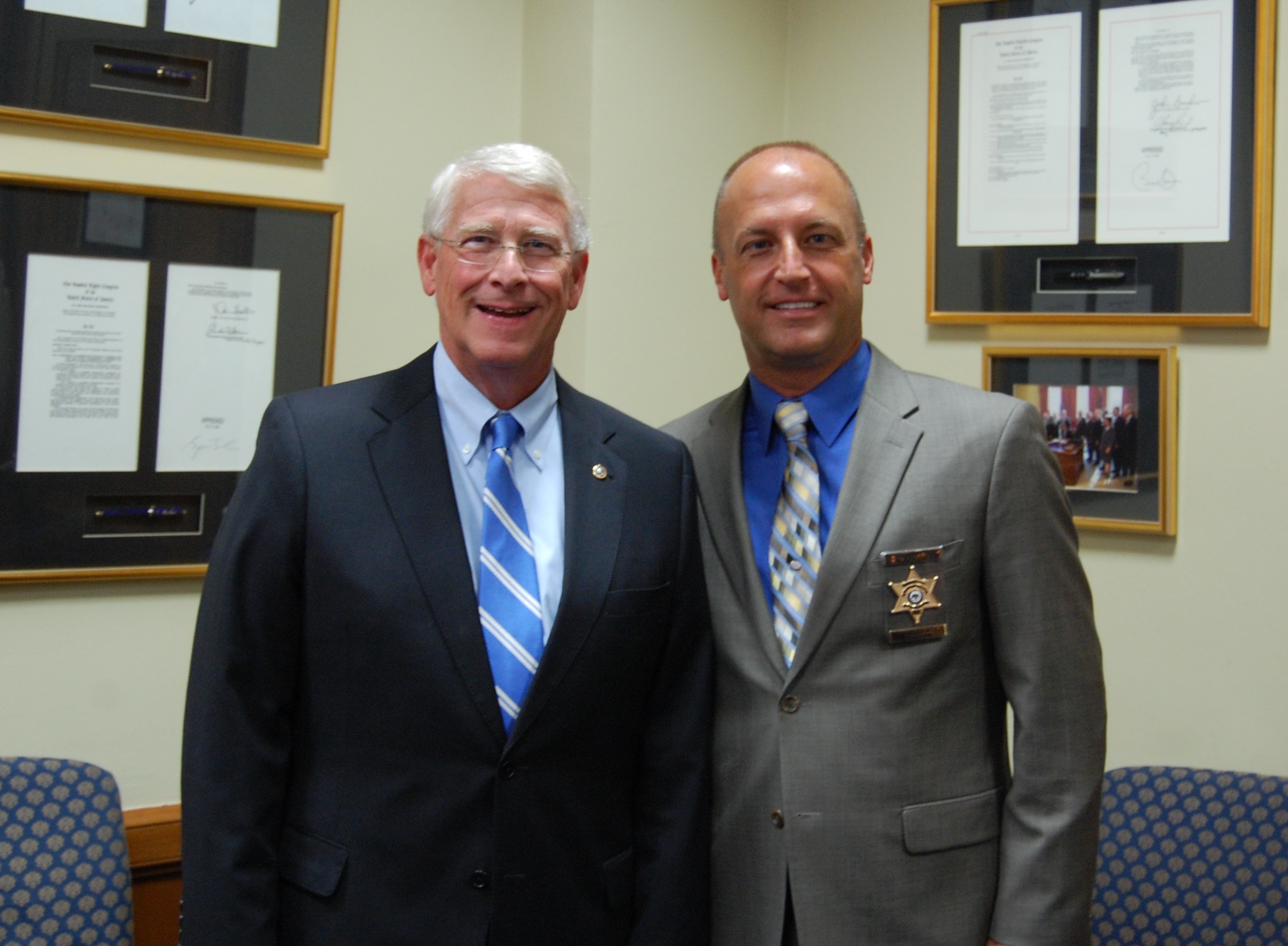 Wicker Discusses Twin-33s With Jones County Sheriff