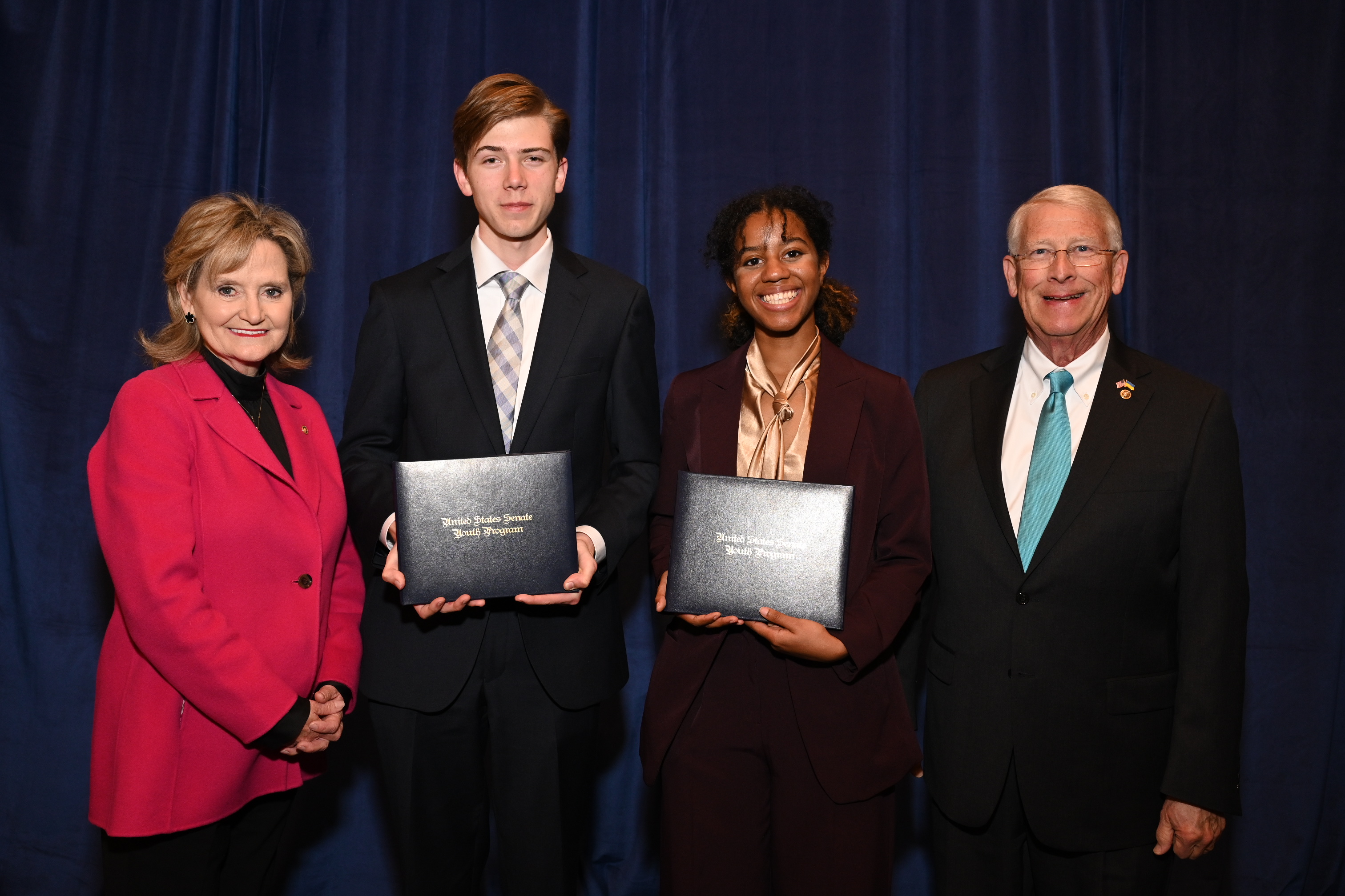 Wicker, Hyde-Smith Congratulate Mississippi Students in 2023 U.S. Senate Youth Program